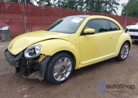 2013 Volkswagen Beetle 2.5L z USA, uszkodzony, nr VIN 3VWJX7AT2DM600634